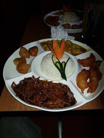 June Hin Kina Restaurang & Pizza